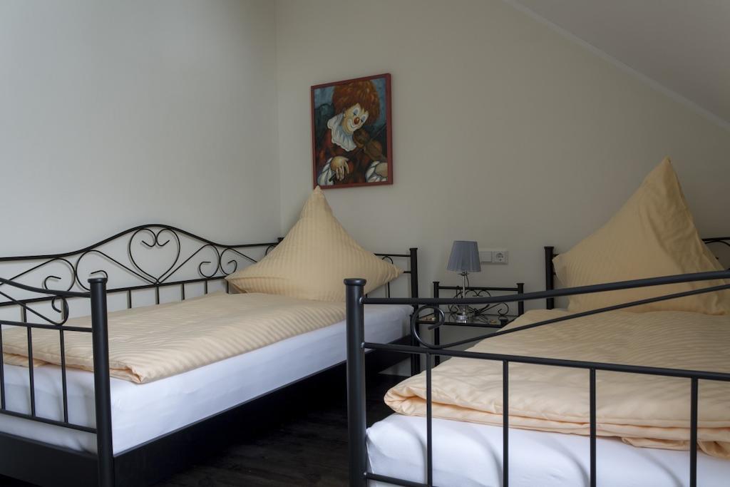 Haus Am Lagunenbad Ferienwohnung Ettelsberg Willingen  Kamer foto